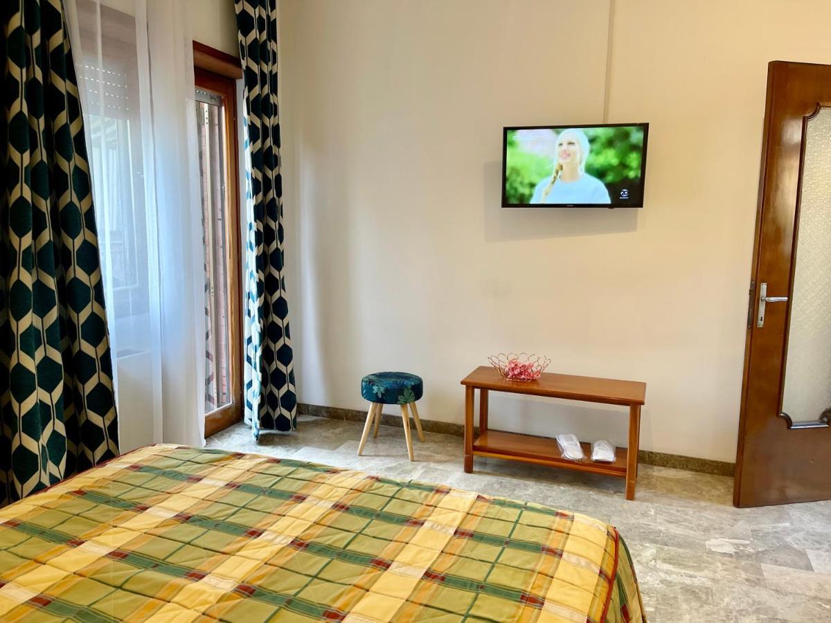 Penthouse Salus Sea View Terrace Apartment Lido di Ostia Exterior photo